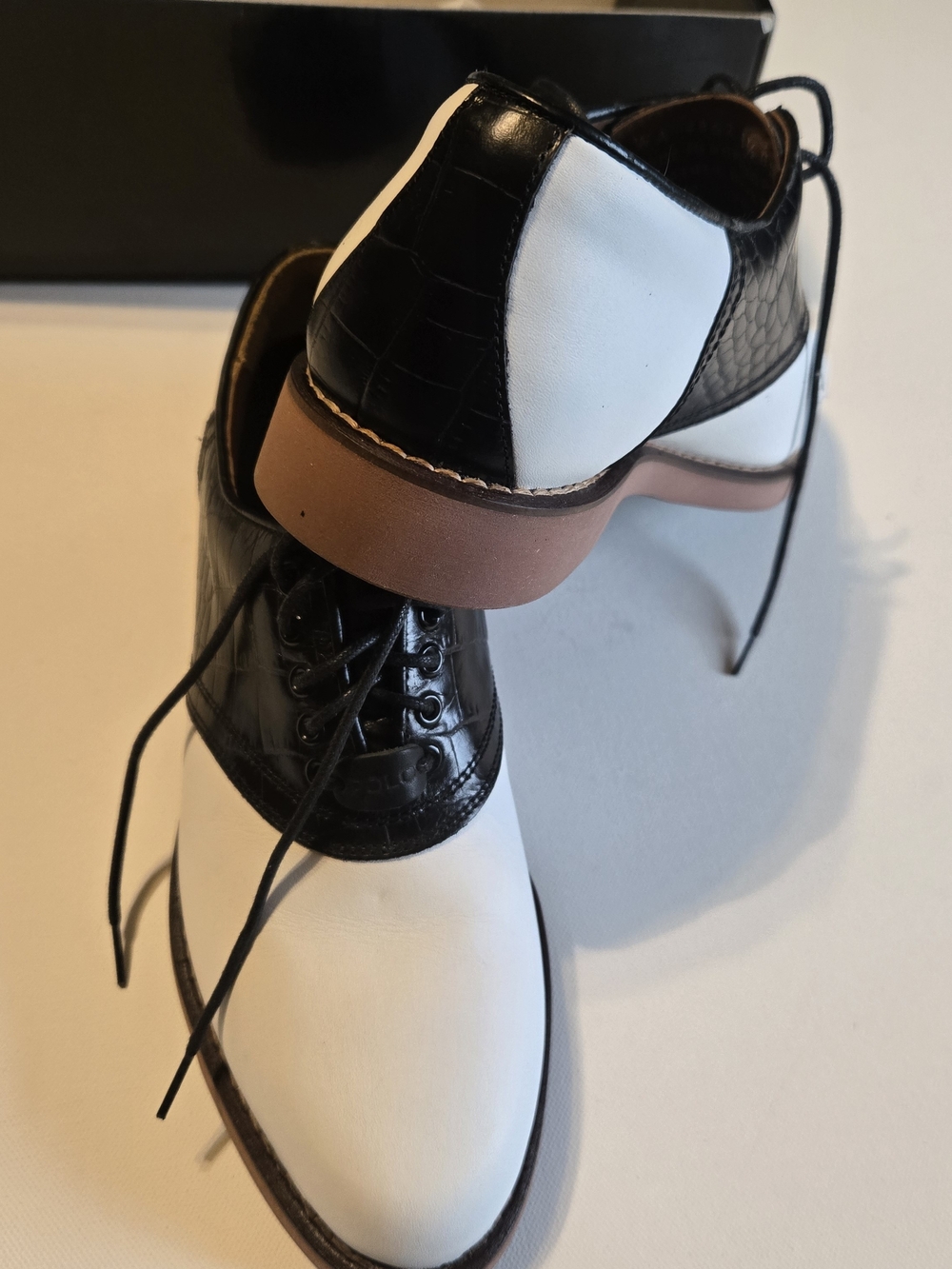 Ralph Lauren Black Croc-Embossed and White Two-Tone Leather Golf Shoes 8.5 - Picture 5 of 10